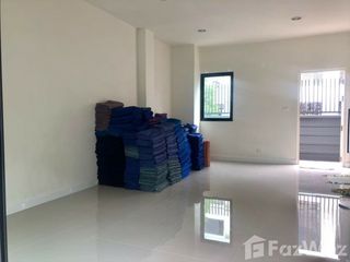 For sale 3 ベッドルーム townhouse in Lat Krabang, Bangkok