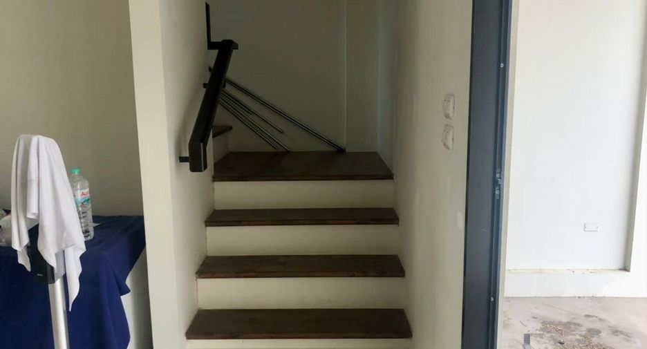 For sale 3 bedrooms townhouse in Lat Krabang, Bangkok