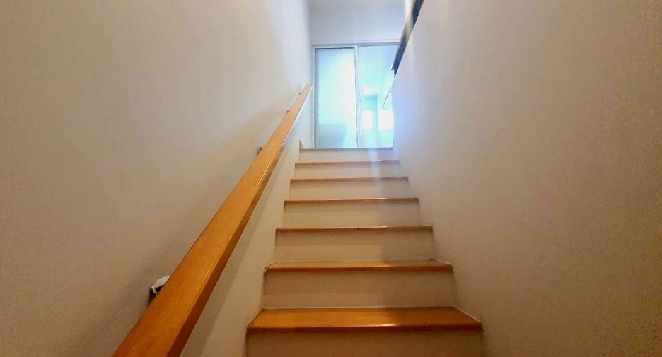 Casa adosada en venta de 2 habitaciones en Mueang Pathum Thani, Pathum Thani