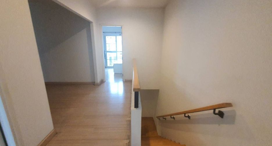 For sale 2 bedrooms townhouse in Mueang Pathum Thani, Pathum Thani