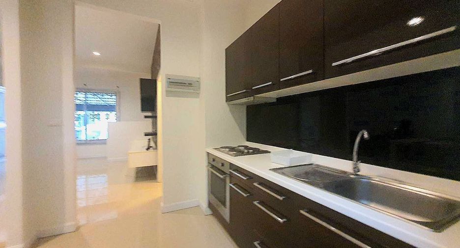 Casa adosada en venta de 2 habitaciones en Mueang Pathum Thani, Pathum Thani