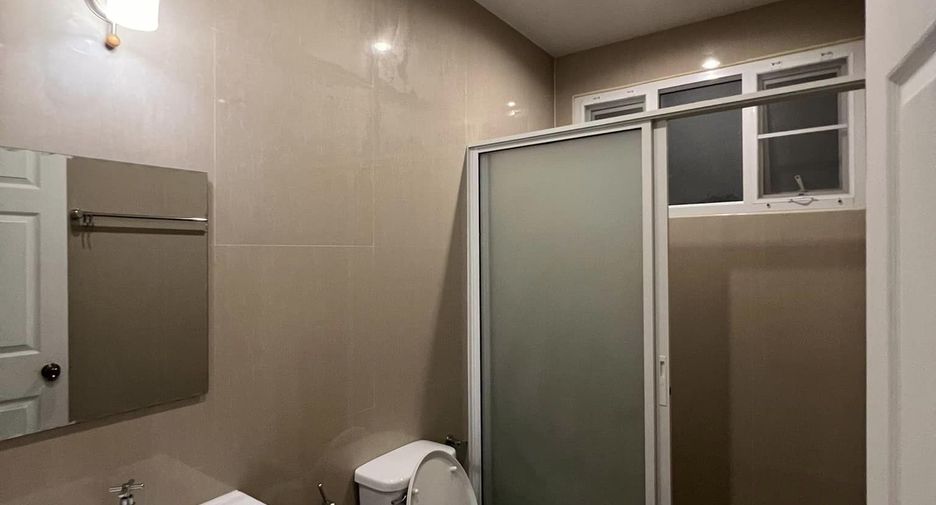 For rent 2 bedrooms house in Bang Lamung, Chonburi