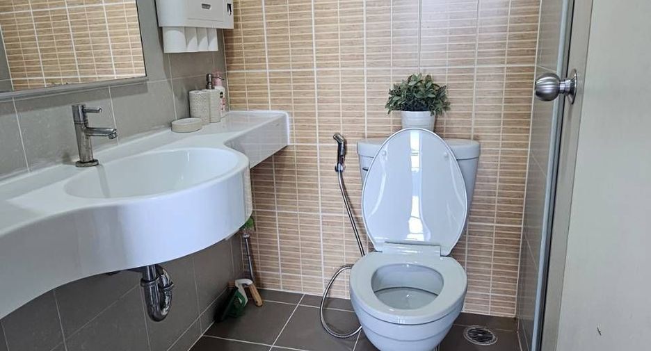 For sale 1 bed condo in Bang Kapi, Bangkok