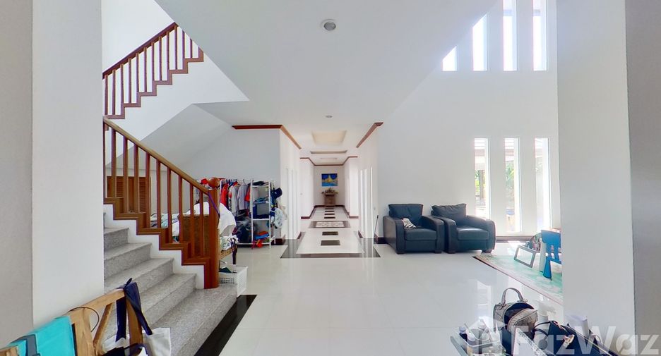 For sale 5 bedrooms villa in Mueang Phuket, Phuket