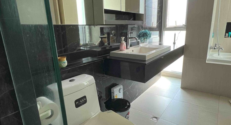 ขาย 2 ห้องนอน คอนโด ใน คลองเตย, กรุงเทพฯ