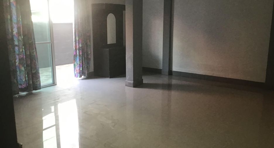 For sale 15 bedrooms townhouse in Bang Lamung, Chonburi