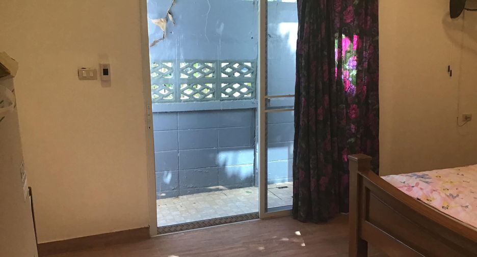 For sale 15 bedrooms townhouse in Bang Lamung, Chonburi