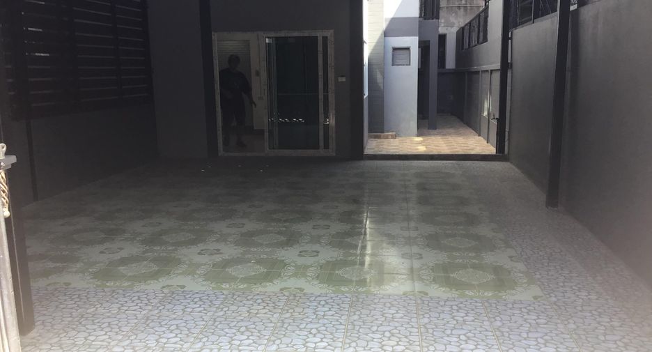 For sale 15 bedrooms townhouse in Bang Lamung, Chonburi