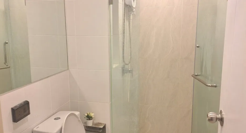 For sale 1 bed condo in Khan Na Yao, Bangkok