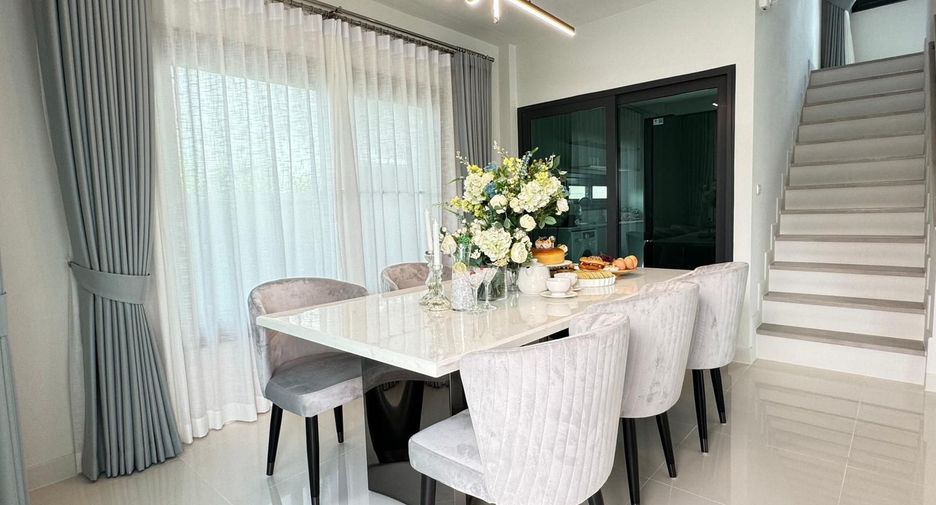 Casa en alquiler de 3 habitaciones en Mueang Phuket, Phuket