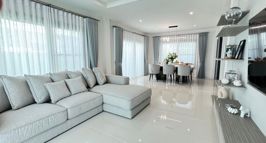 Casa en alquiler de 3 habitaciones en Mueang Phuket, Phuket