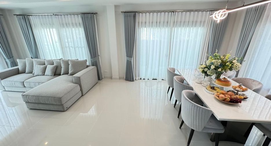 Casa en alquiler de 3 habitaciones en Mueang Phuket, Phuket