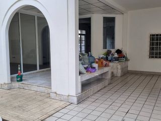 Casa en venta de 4 habitaciones en Yan Nawa, Bangkok