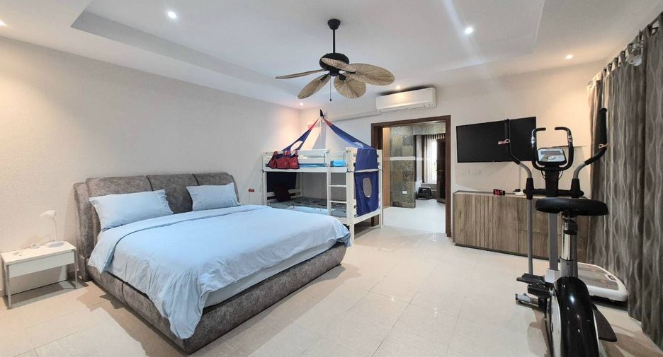 À louer 3 chambres villa à Bang Lamung, Chonburi