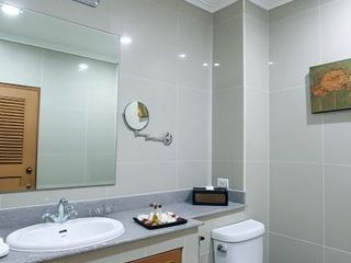 For sale 43 bedrooms hotel in Bang Lamung, Chonburi