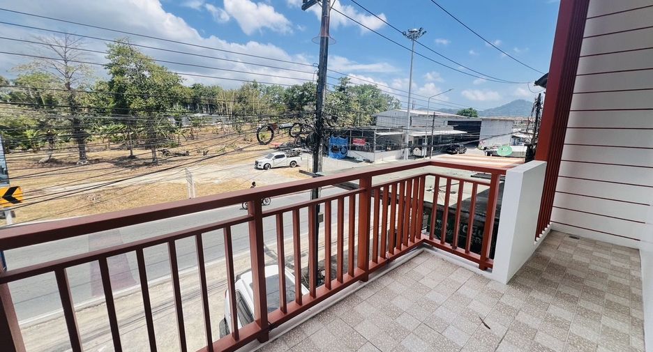 For sale 2 bedrooms retail Space in Thalang, Phuket