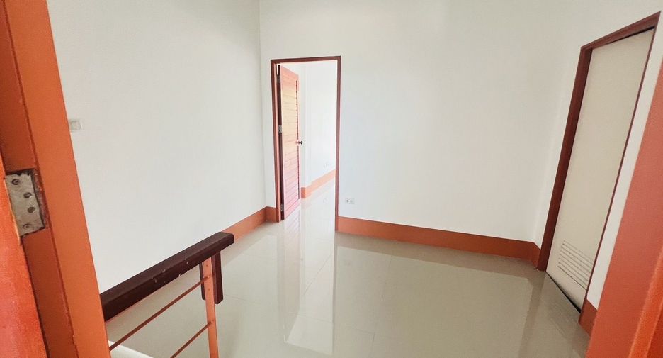 For sale 2 bedrooms retail Space in Thalang, Phuket