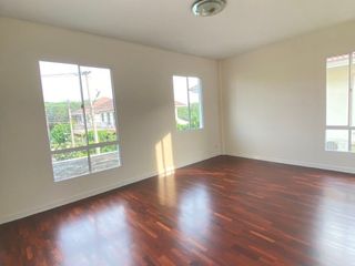 À vendre 5 chambres maison à Phutthamonthon, Nakhon Pathom