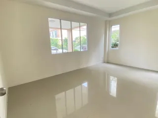 À vendre 5 chambres maison à Phutthamonthon, Nakhon Pathom