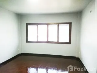 For sale 4 bedrooms townhouse in Don Mueang, Bangkok