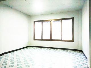For sale 4 bedrooms townhouse in Don Mueang, Bangkok