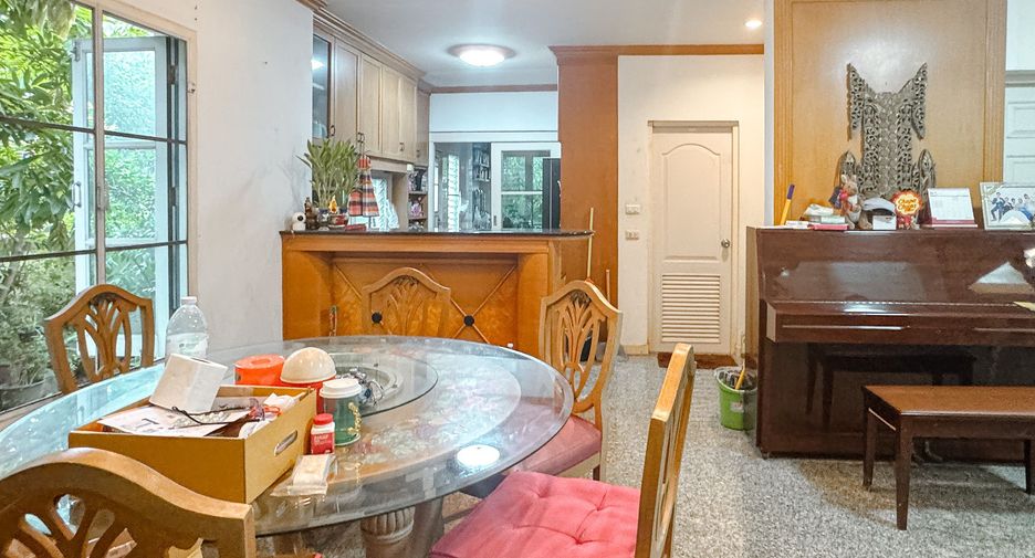 Haus zum Kauf mit 3 Zimmer in Bang Khun Thian, Bangkok
