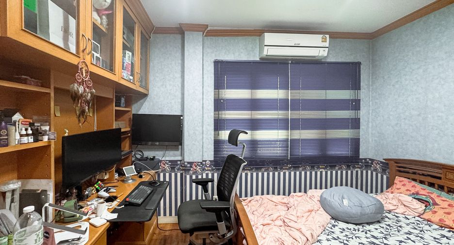 Haus zum Kauf mit 3 Zimmer in Bang Khun Thian, Bangkok