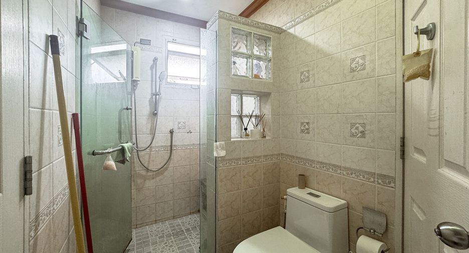 Haus zum Kauf mit 3 Zimmer in Bang Khun Thian, Bangkok