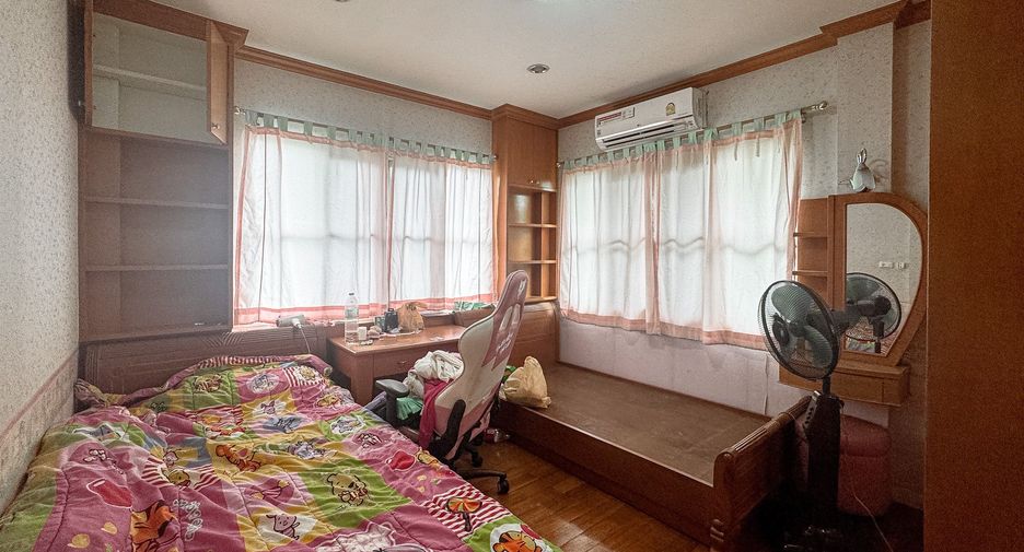 Haus zum Kauf mit 3 Zimmer in Bang Khun Thian, Bangkok