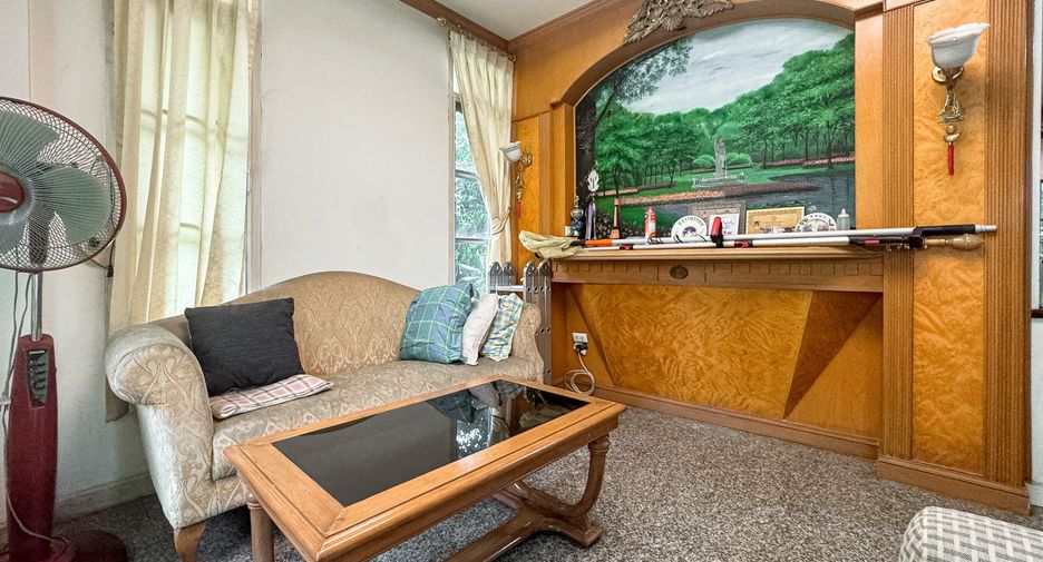 Haus zum Kauf mit 3 Zimmer in Bang Khun Thian, Bangkok