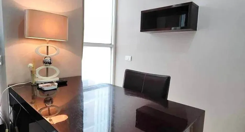 À vendre 2 chambres condo à Pathum Wan, Bangkok