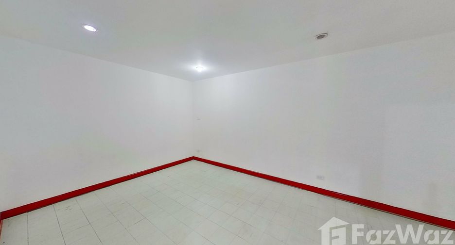 For sale 4 bedrooms condo in Watthana, Bangkok