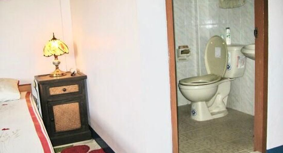 For sale 4 bedrooms retail Space in Mueang Phuket, Phuket