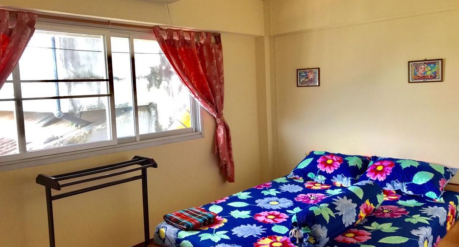 For sale 4 bedrooms retail Space in Mueang Phuket, Phuket