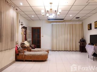 For sale 3 bedrooms house in Thawi Watthana, Bangkok