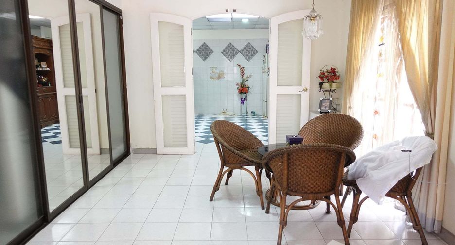 For sale 3 bedrooms house in Thawi Watthana, Bangkok