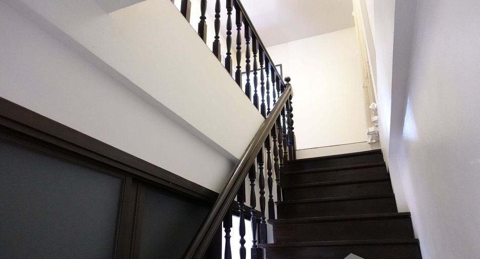 For sale 3 bedrooms house in Thawi Watthana, Bangkok