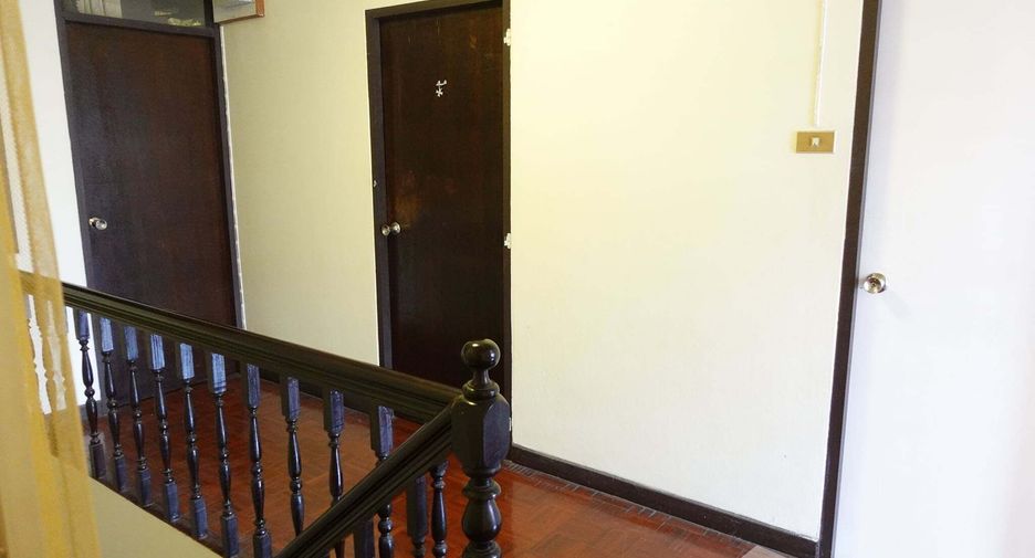 For sale 3 bedrooms house in Thawi Watthana, Bangkok