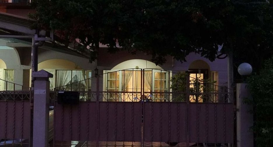 For sale 3 bedrooms house in Thawi Watthana, Bangkok