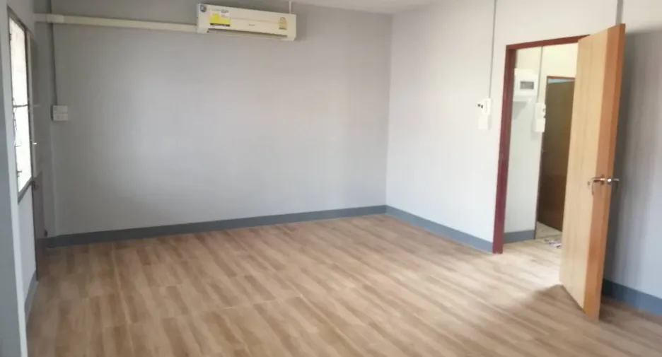ขาย 3 ห้องนอน ทาวน์เฮ้าส์ ใน เมืองศรีเกษ, ศรีสะเกษ