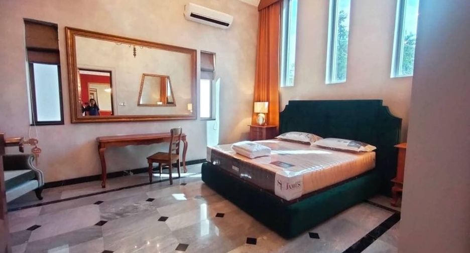 À louer 4 chambres villa à Bang Lamung, Chonburi