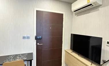 出售 和 出租 1 卧室 公寓 在 Huai Khwang, 曼谷
