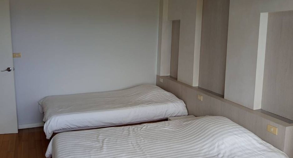 For sale 3 bedrooms condo in Sattahip, Chonburi