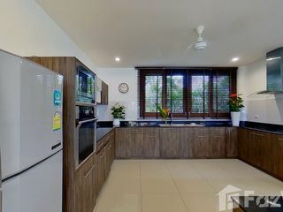 À vendre et à louer 4 chambres villa à Bang Lamung, Chonburi