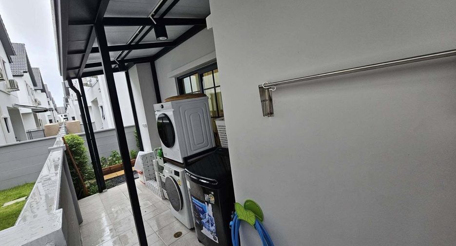 For sale 4 bedrooms house in Bang Phli, Samut Prakan
