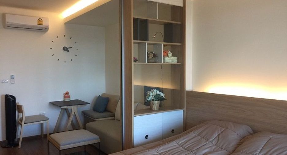 For sale and for rent studio condo in Yan Nawa, Bangkok