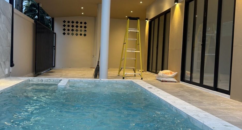 Casa en venta y en alquiler de 3 habitaciones en Mueang Phuket, Phuket