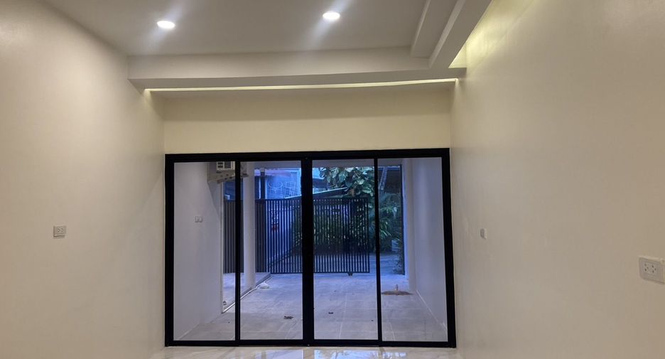 Casa en venta y en alquiler de 3 habitaciones en Mueang Phuket, Phuket