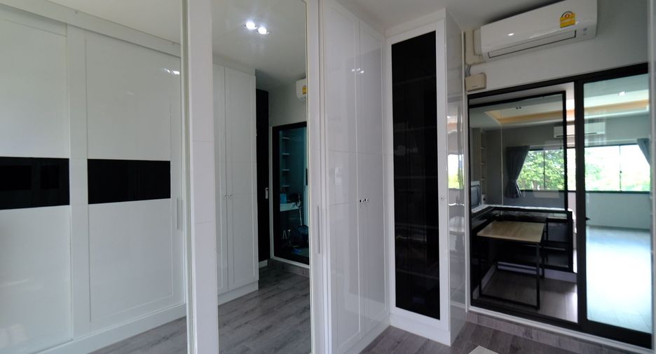 For sale 3 ベッドルーム townhouse in Lat Phrao, Bangkok