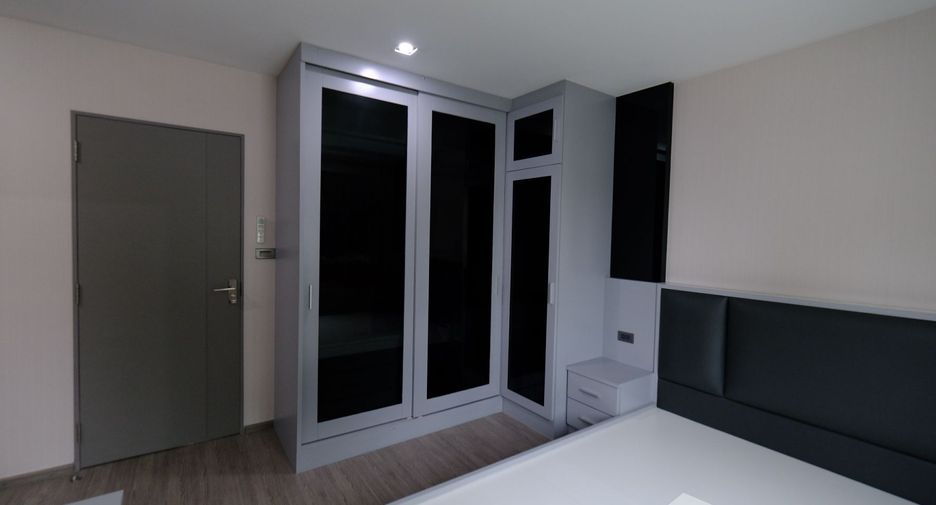 For sale 3 ベッドルーム townhouse in Lat Phrao, Bangkok